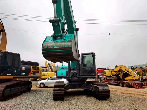 Kobelco SK350-8 Excavator