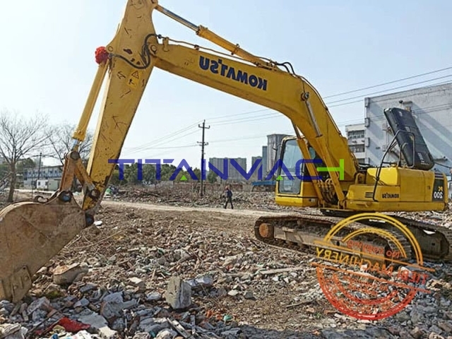 Komatsu PC200-8M0 Excavator