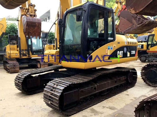 Caterpillar CAT320D Excavadora