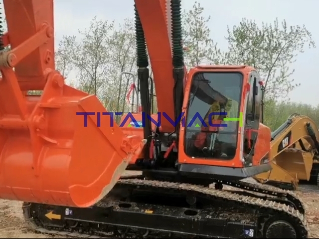 Doosan DX225LC