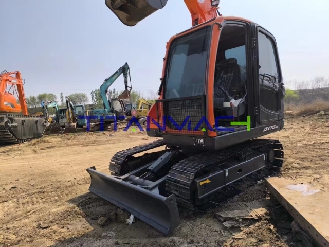 Doosan DX75