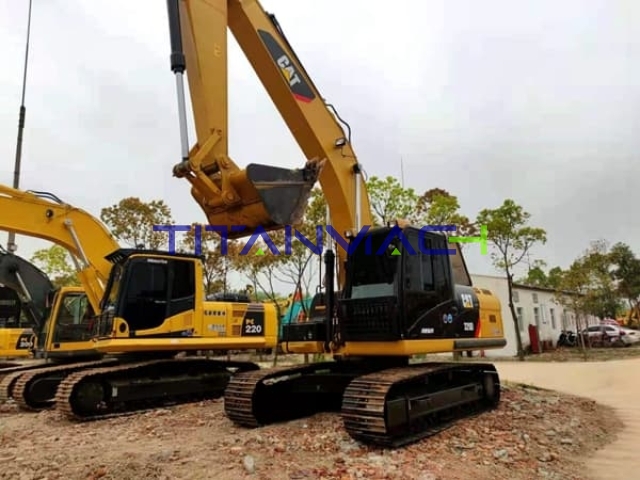 Caterpillar CAT320D Excavadora