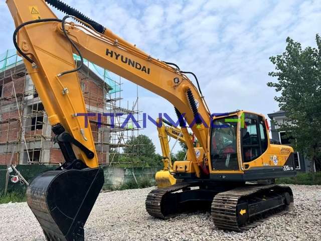 Hyundai R220-9S Excavadora