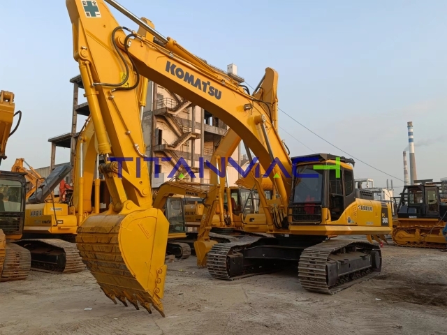 Komatsu PC360-7 Excavator