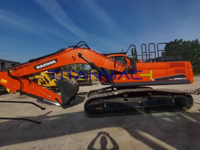 Doosan DX225LC-9C