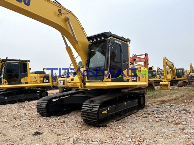 Komatsu PC220-8 Excavadora