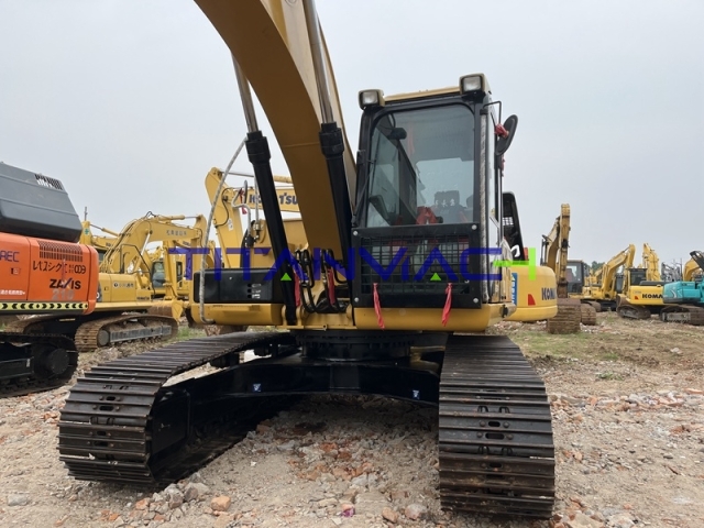 Caterpillar 320D Excavator