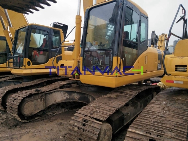 Komatsu PC220-7 Excavadora