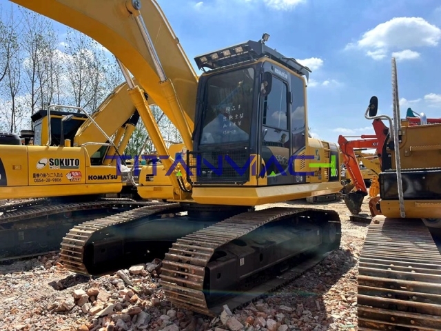 Komatsu PC200-8 Excavadora