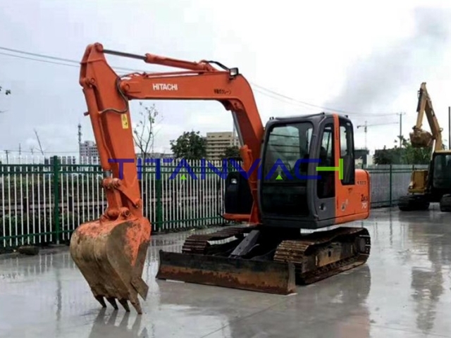 Hitachi ZX70 Excavadora