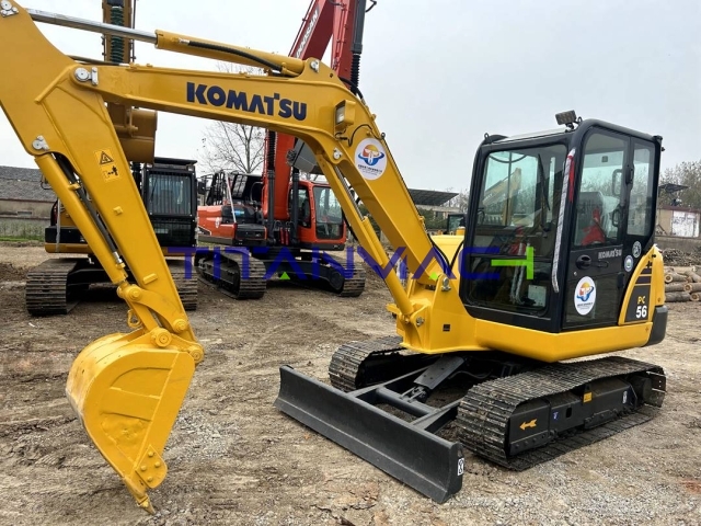 Komatsu PC56 excavatoe