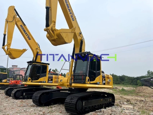 Komatsu PC240-8 Excavadora