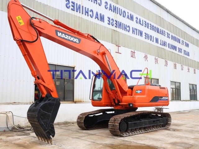 Doosan DH225LC-7